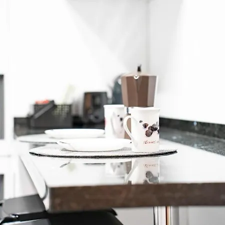 Avenida De Castilla خيخون